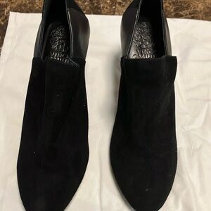 Vince Camuto woman’s suede shoes